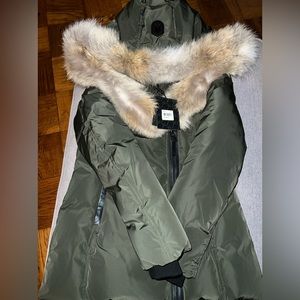 MACKAGE ADALI WOMENS COAT IN ARMY GREEN COLOR